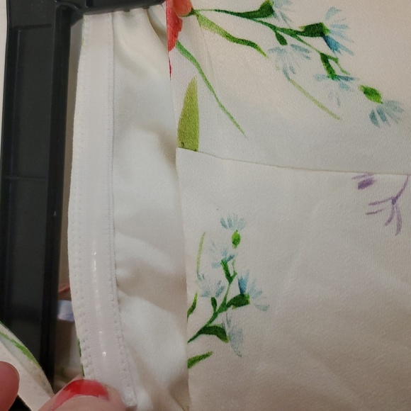 Yumi Kim Lani Dress Size Medium Dainty Floral Flirty Design Midi - Picture 13 of 16